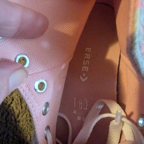 Converse Pink Sneakers Playful Canvas Design - Picture 10 of 10
